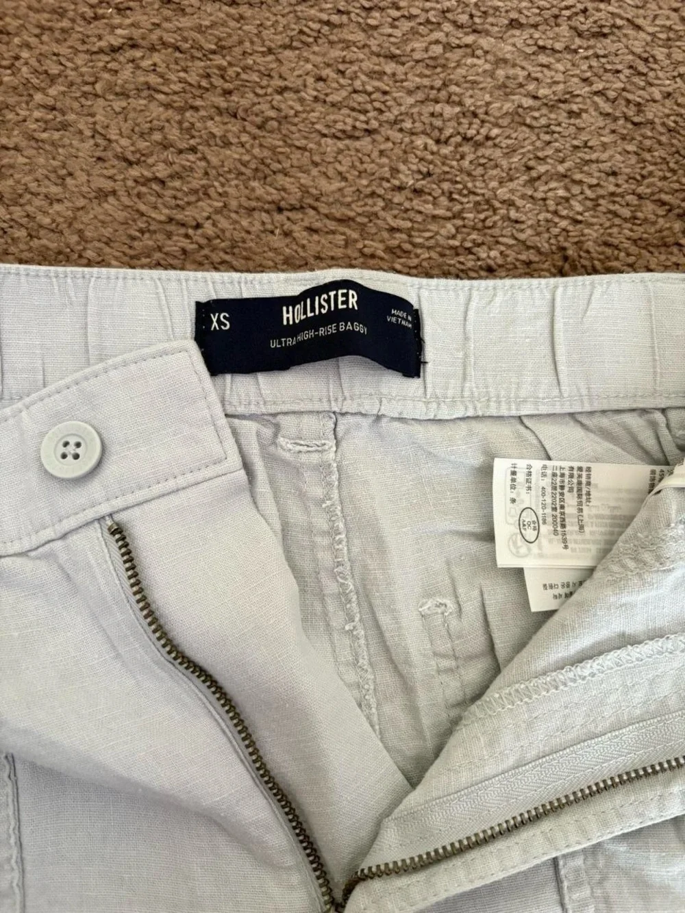 Hollister Cargo Pants - Picture 3 of 5